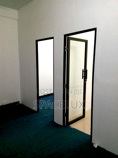Nice Office CBD Town 1200sqft Size - Image 7