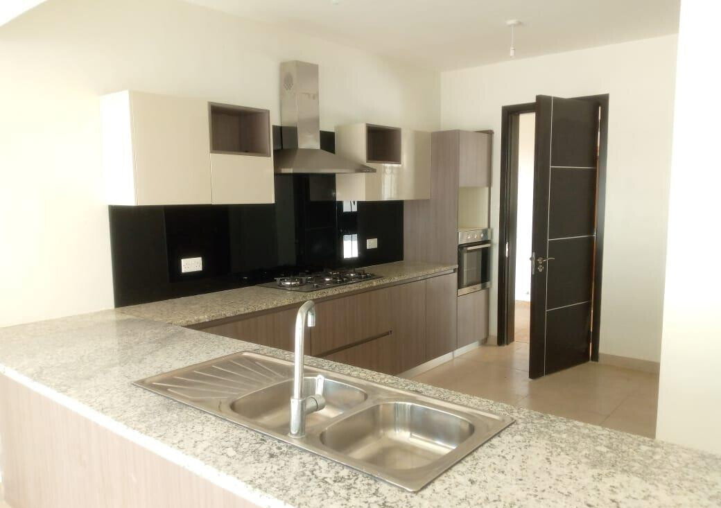 Brand-New 4BR All-Ensuite Townhouse with Study & DSQ - Syokimau