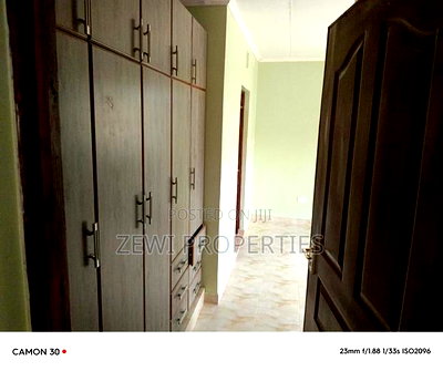 3bdrm Bungalow in Ole Roimem, Ngong for sale - Image 11