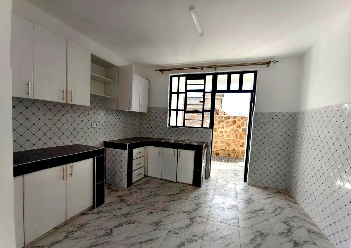 3BR All-Ensuite Bungalow with 50x100 Land & Title - Kimuka, Ngong