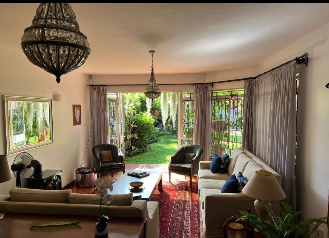 5-Bed Townhouse with Private Garden & DSQ - Kilimani