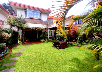 5-Bed Townhouse with Private Garden & DSQ - Kilimani