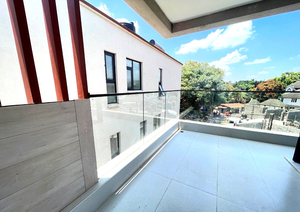 Modern 5-Ensuite Townhouse with DSQ & Private Garden - Lavington
