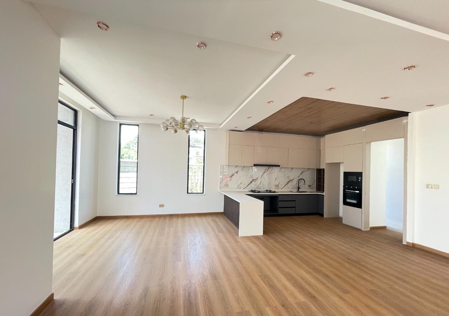 Modern 5-Ensuite Townhouse with DSQ & Private Garden - Lavington