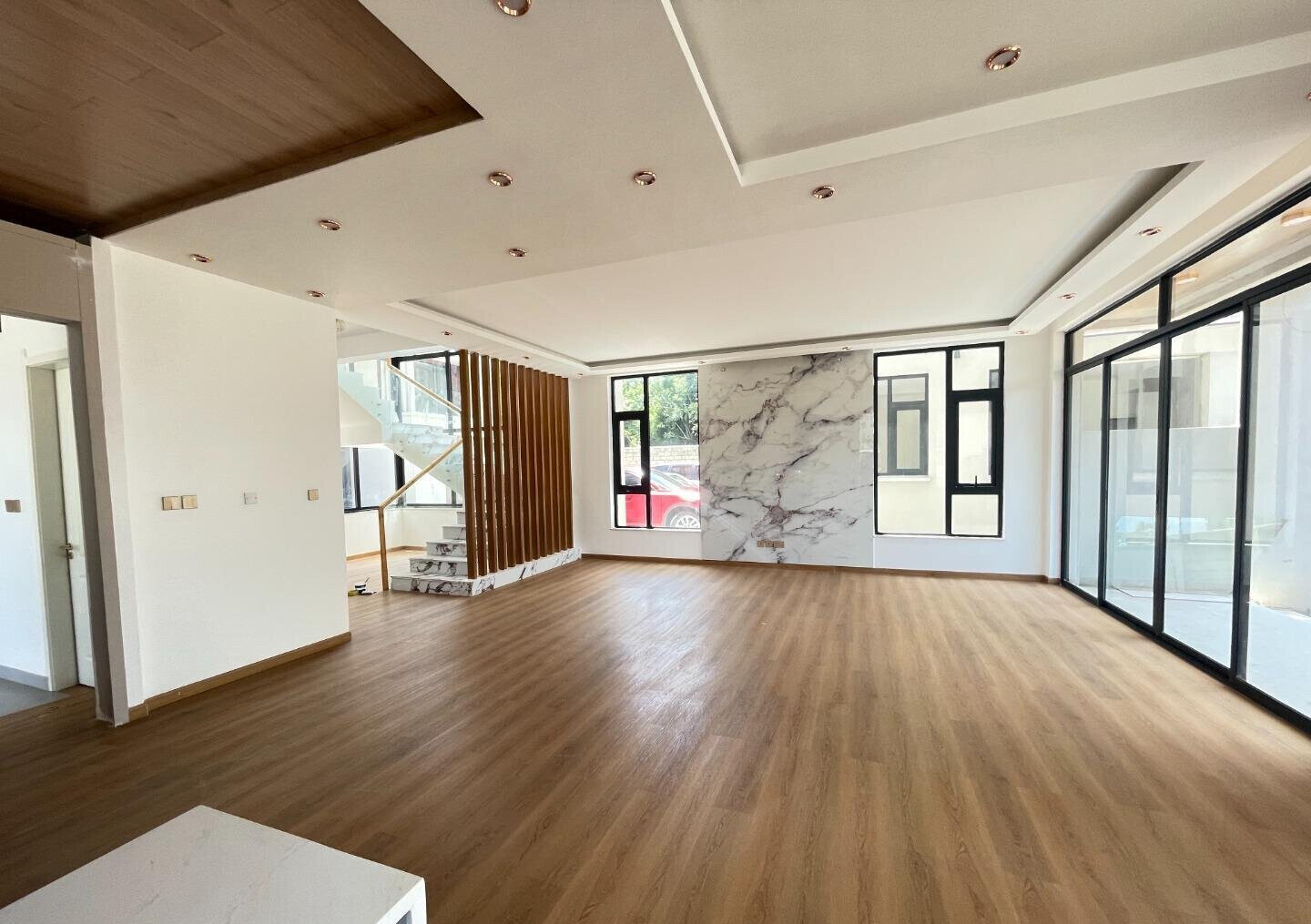 Modern 5-Ensuite Townhouse with DSQ & Private Garden - Lavington