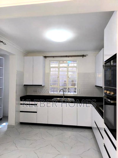 4bdrm Bungalow in Kitengela for sale - Image 4