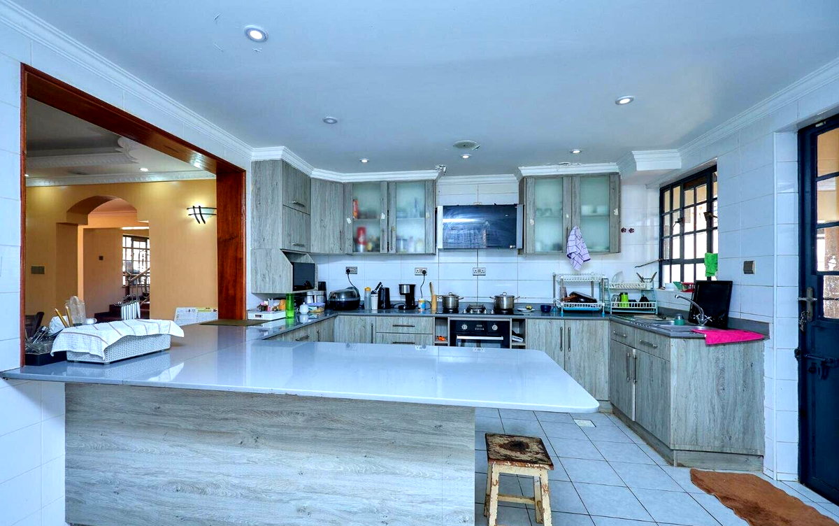 Ultra-Modern 5BR Townhouse 200m from Tarmac - Membley, Ruiru