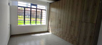 3bdrm Bungalow in Kenyatta Road for sale - Image 11