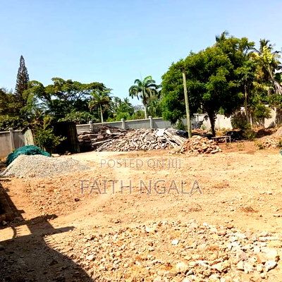 For Sale 1/2acre in Nyali - Image 1