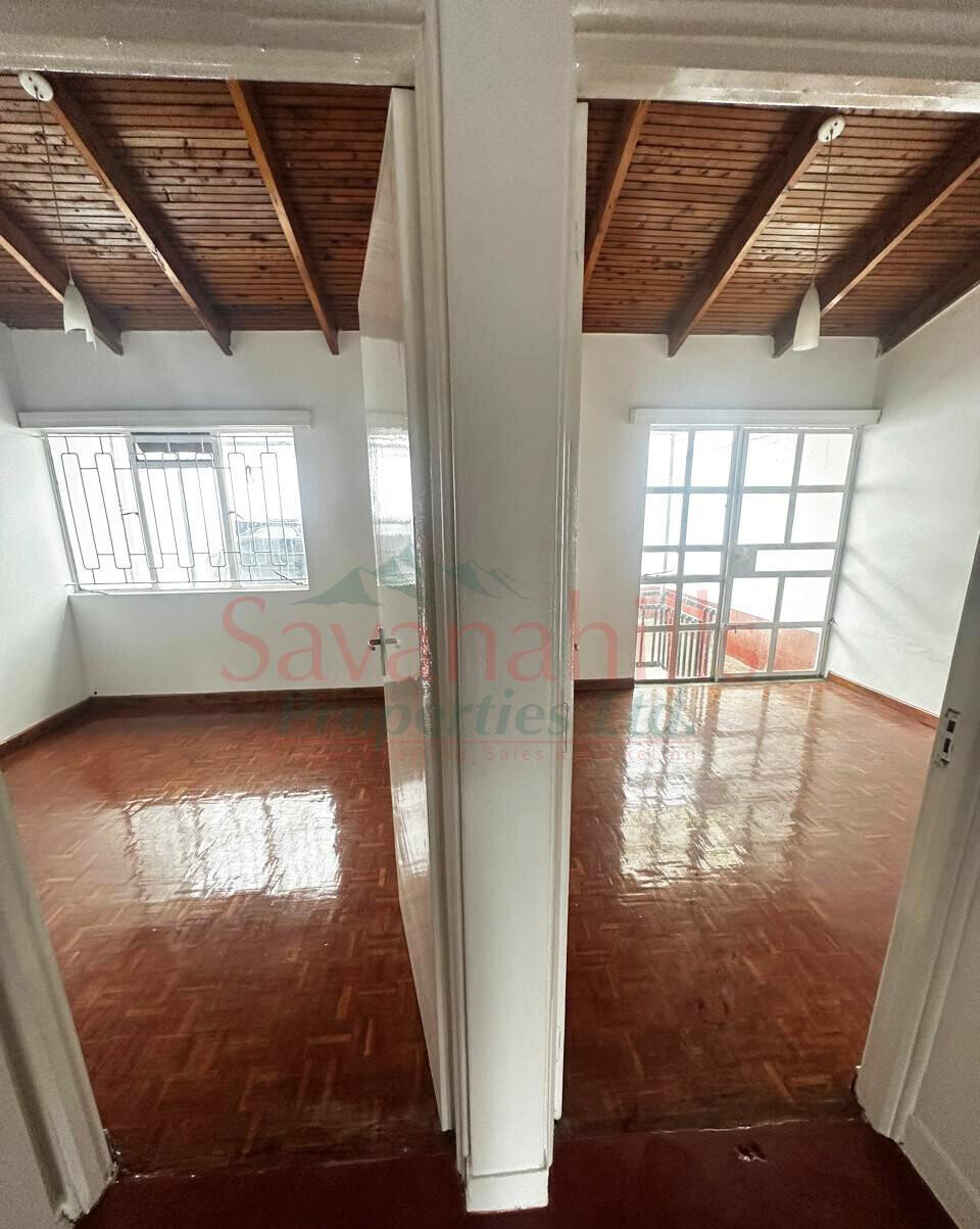 4BR Townhouse with Parking