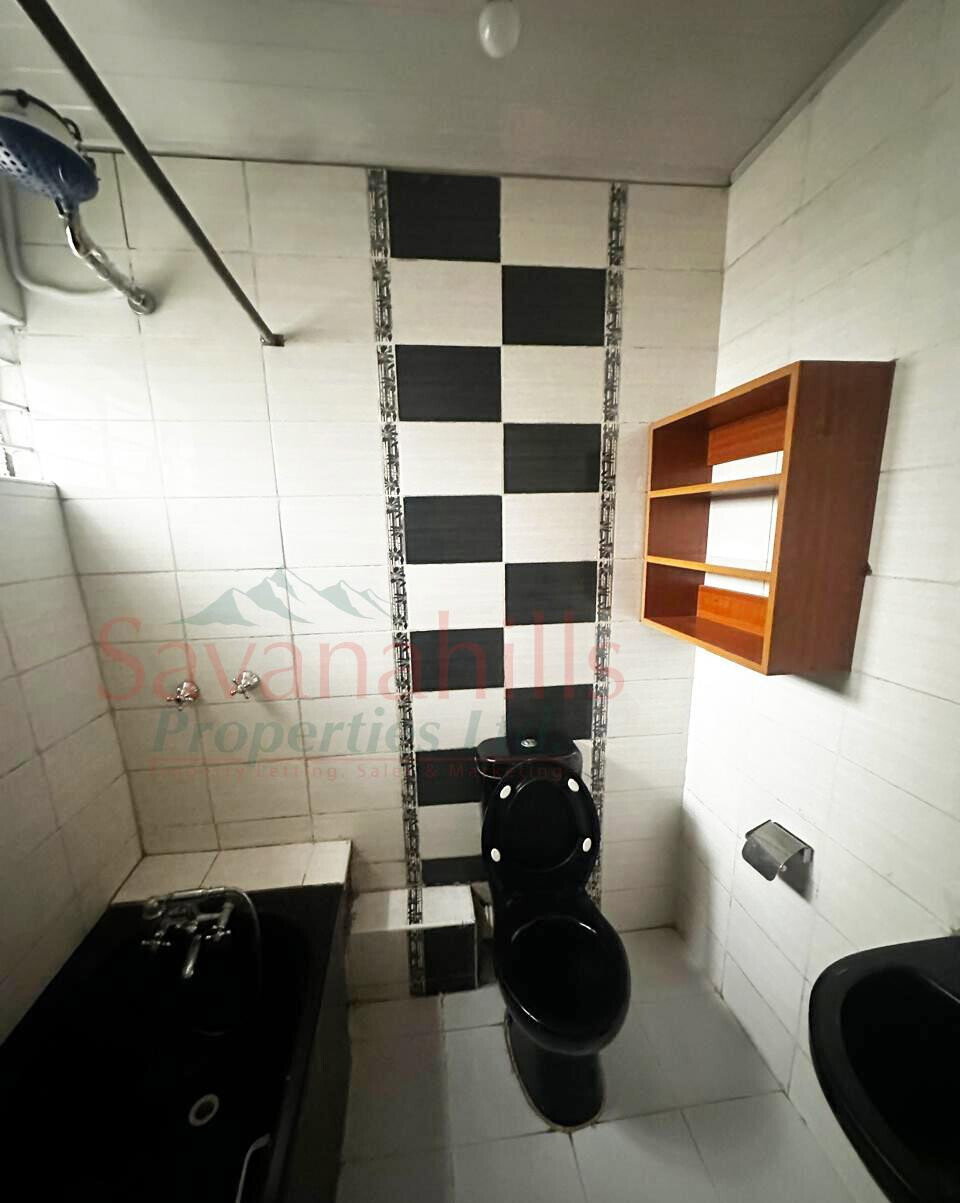 4BR Townhouse with Parking