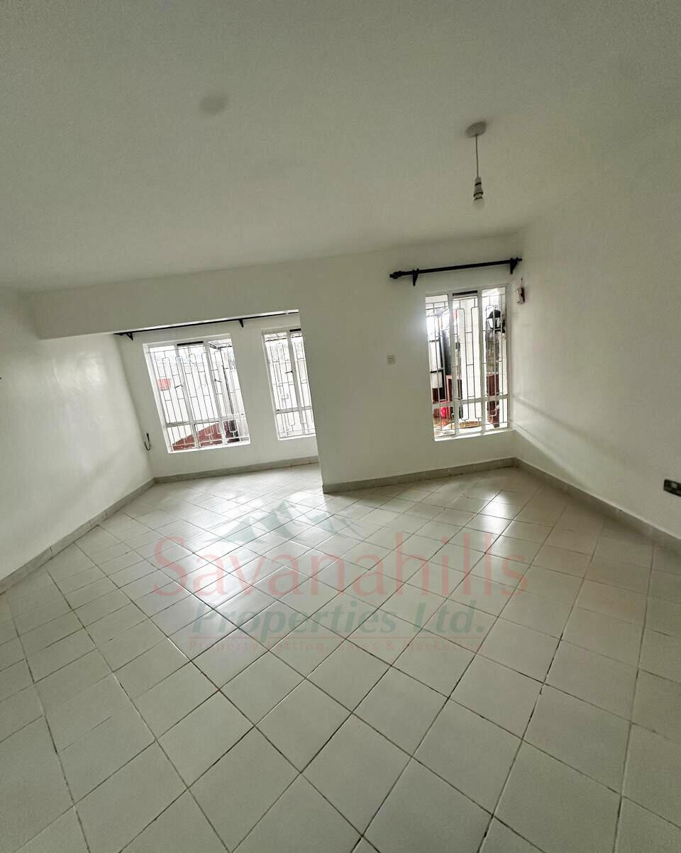 4BR Townhouse with Parking