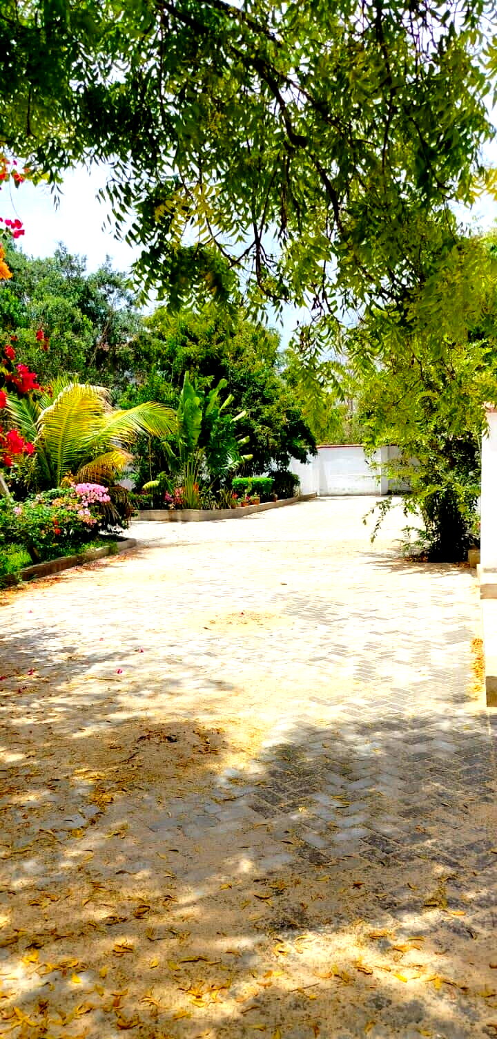 4BR All-Ensuite Townhouse with Staff Quarters & Pool – Mnarani