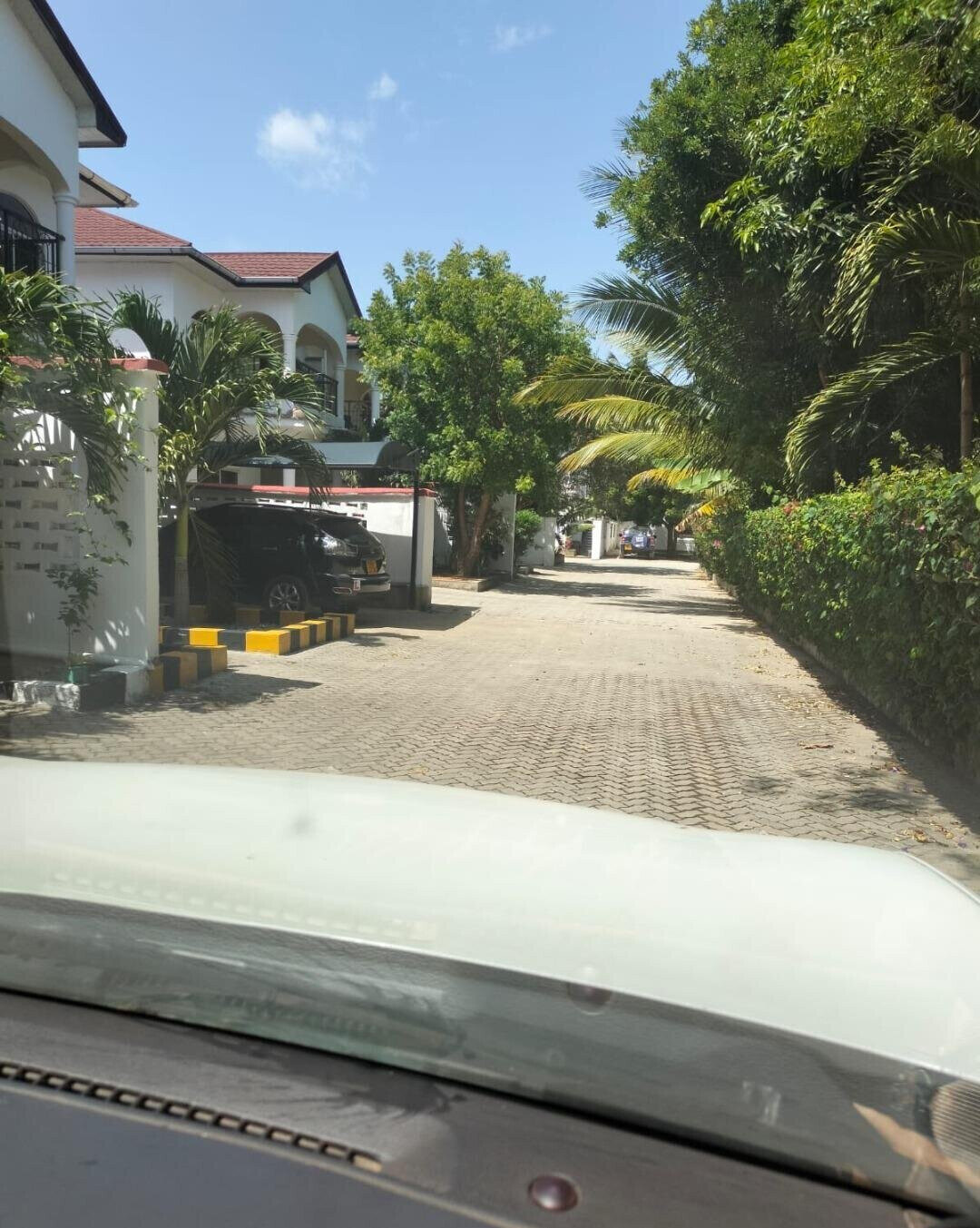 4BR All-Ensuite Townhouse with Staff Quarters & Pool – Mnarani