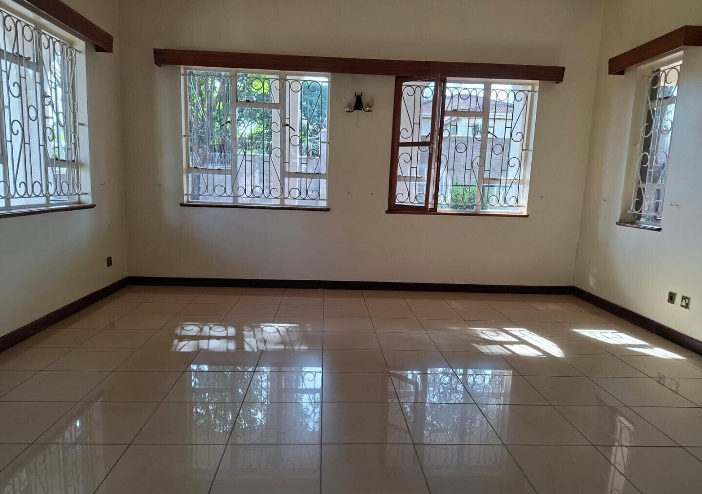 0.21 Acre 4BR Garden Home