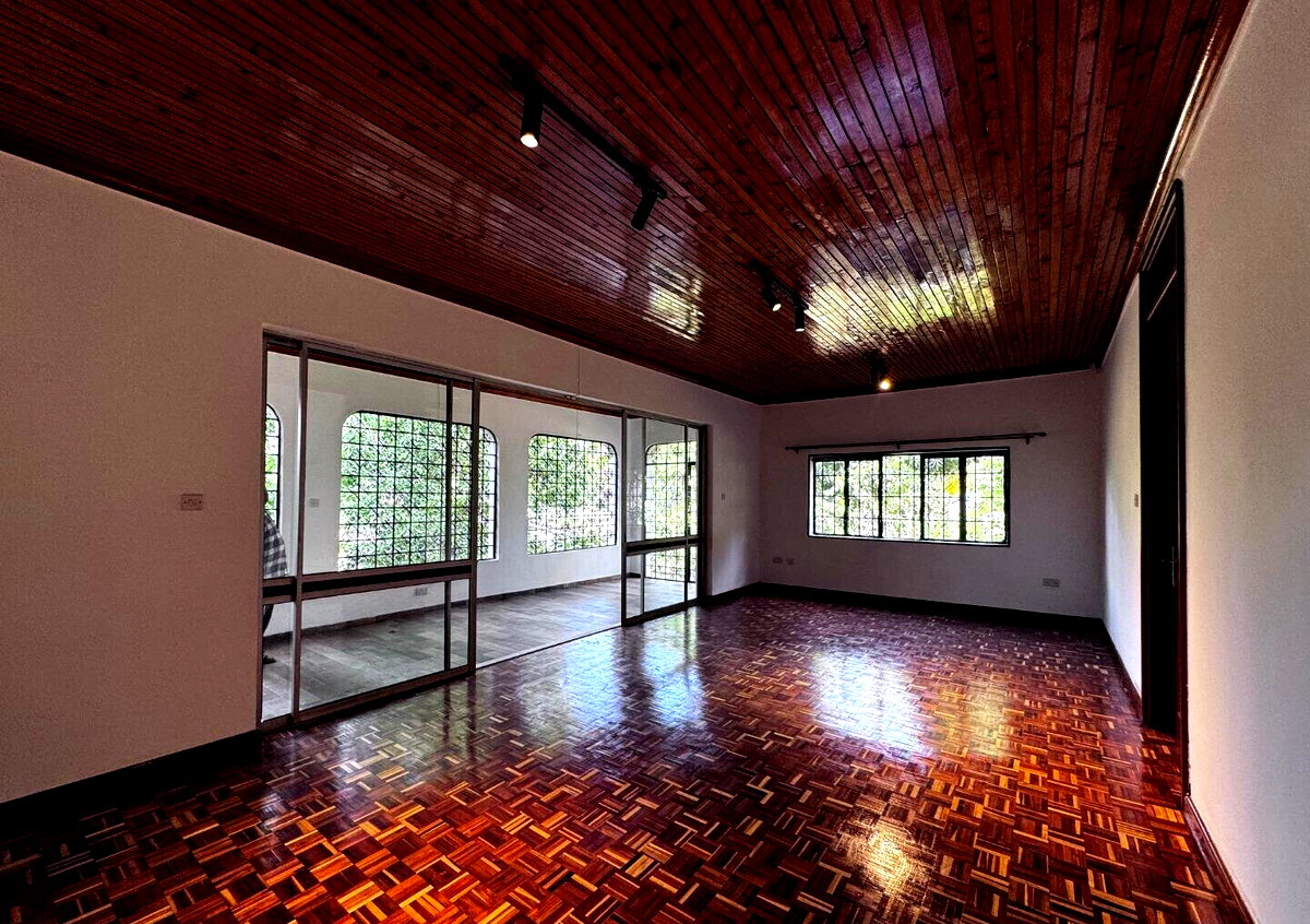 1 Acre 5BR Garden Home
