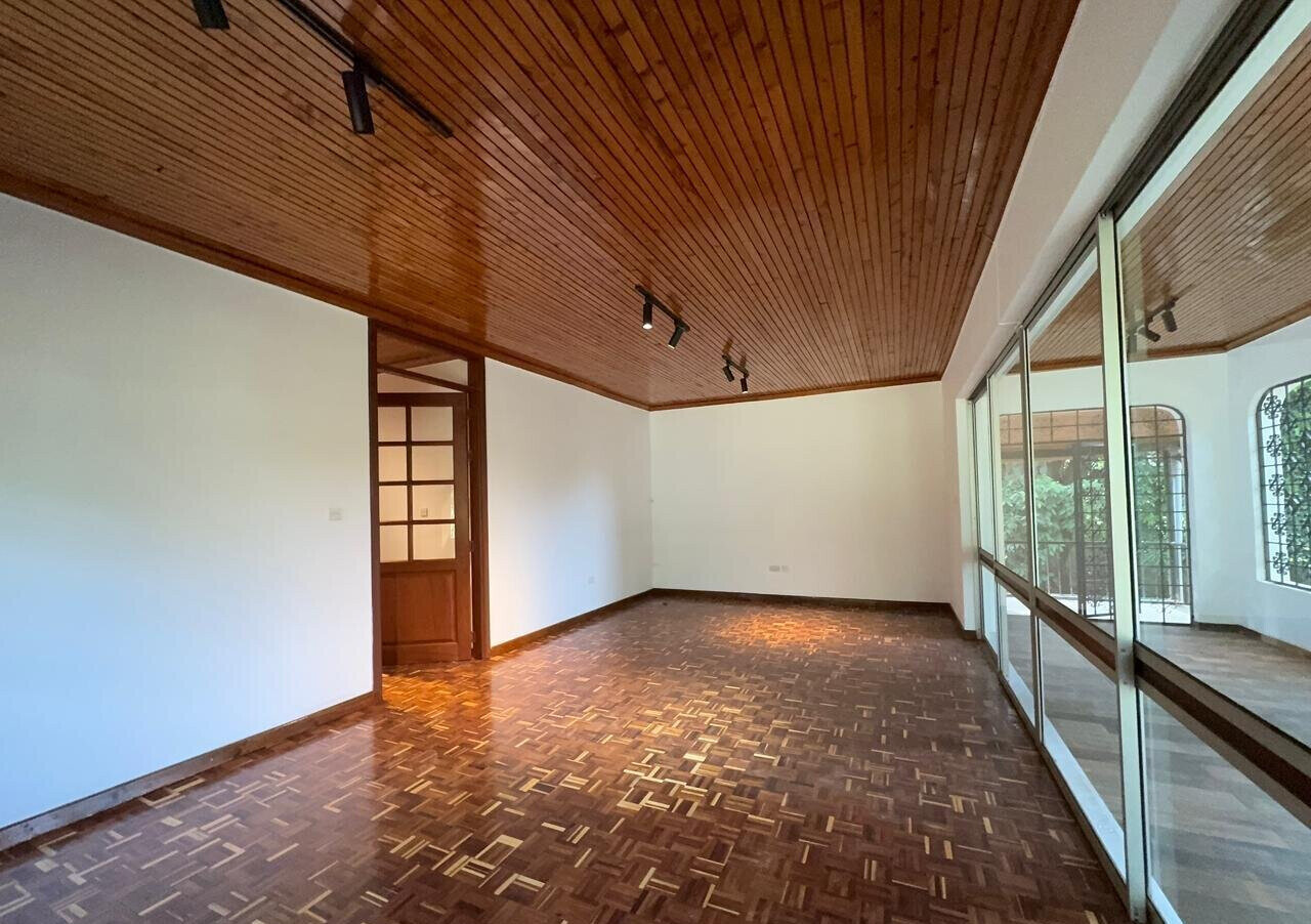 1 Acre 5BR Garden Home