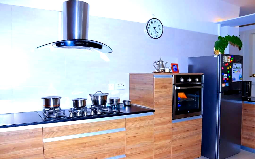 4BR Duplex with Heated Pool & Lift - Parklands
