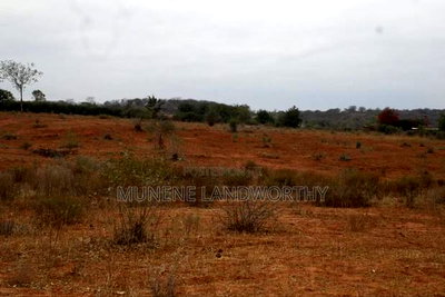 Embu County, Gitaru 4.6 Acres Farmland Next to Kengen - Image 16
