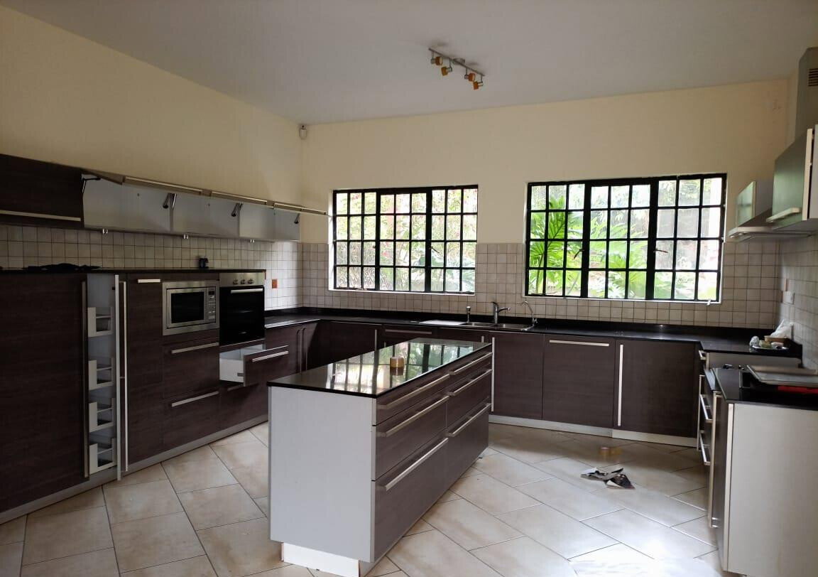 5-Bed Townhouse with Garden & Generator Backup - Westlands