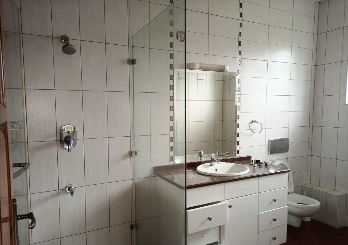 5-Bed Townhouse with Garden & Generator Backup - Westlands