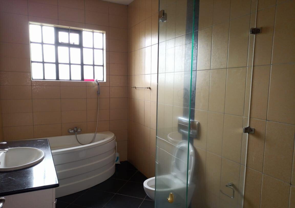 5-Bed Townhouse with Garden & Generator Backup - Westlands