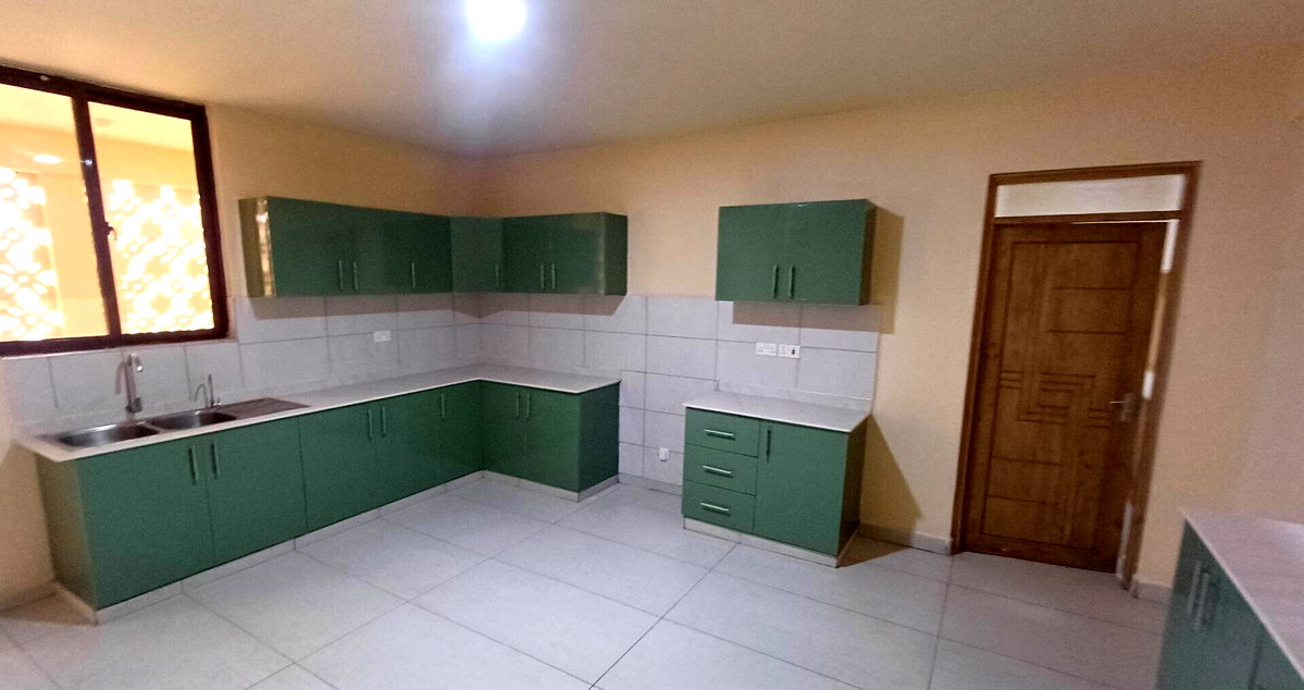 4BR All-Ensuite Apartment with Rooftop Terrace & Jacuzzi - Nyali
