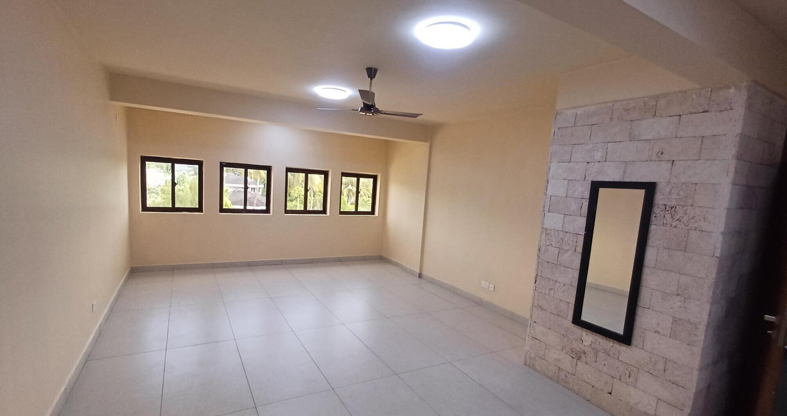 4BR All-Ensuite Apartment with Rooftop Terrace & Jacuzzi - Nyali