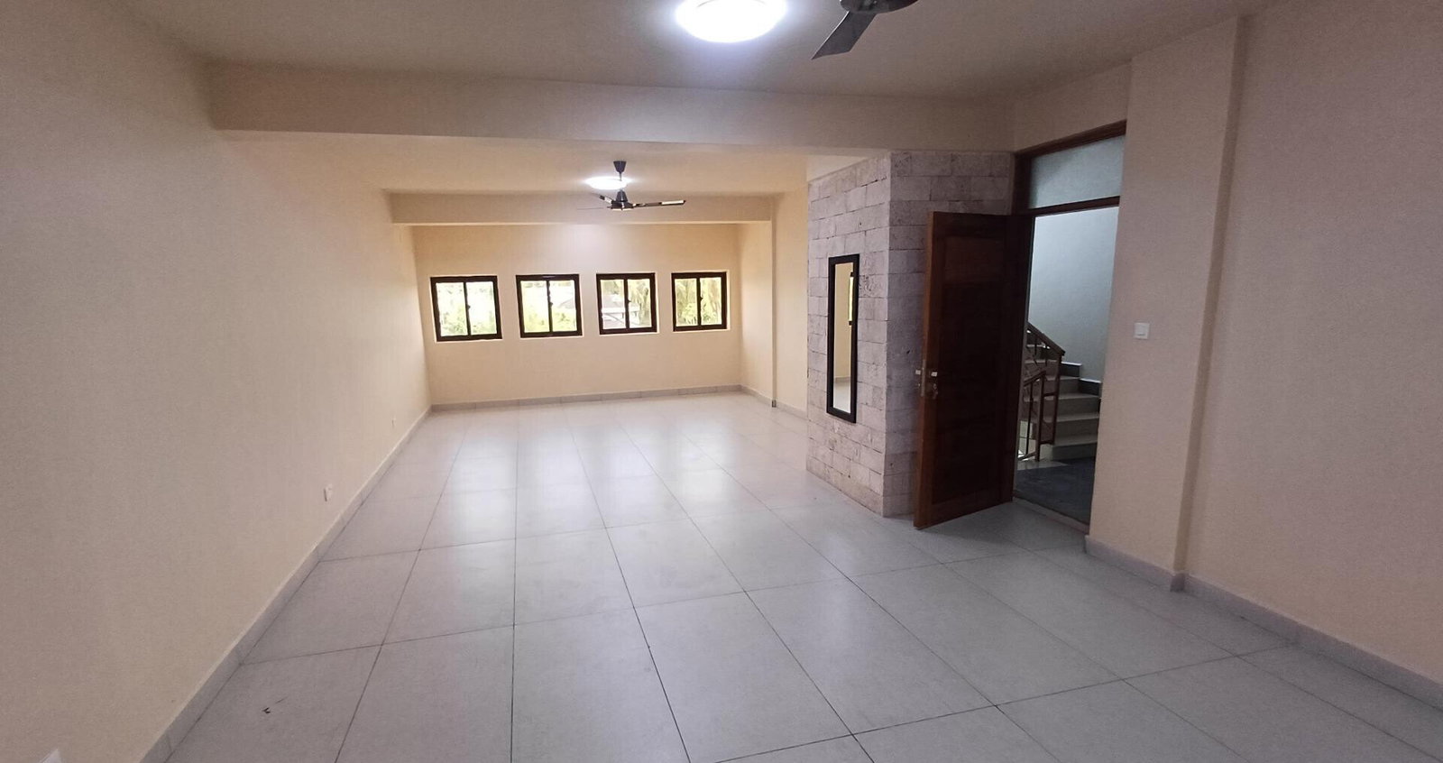 4BR All-Ensuite Apartment with Rooftop Terrace & Jacuzzi - Nyali