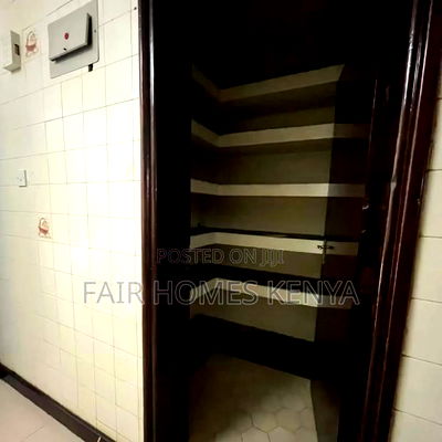 5bdrm Townhouse / Terrace in Riverside Drive, Lavington for rent - Image 2