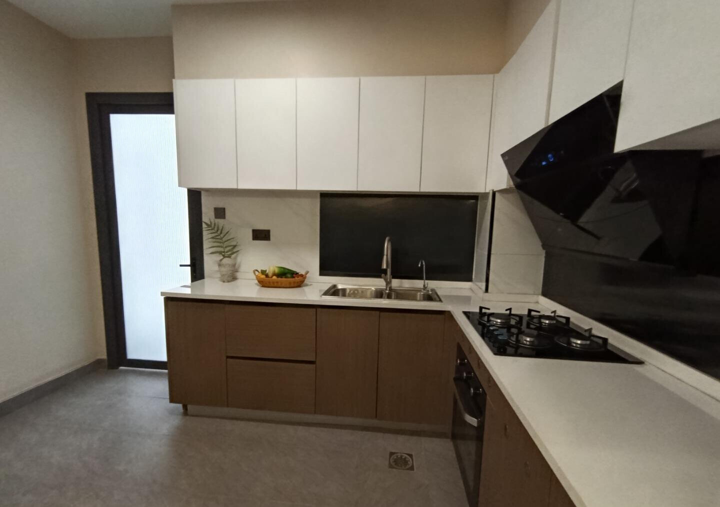 3BR Near Yaya Centre with Pool & Gym - Kilimani