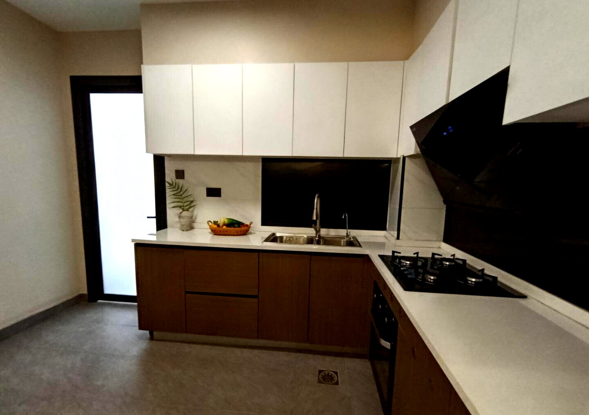 3BR Near Yaya Centre with Pool & Gym - Kilimani