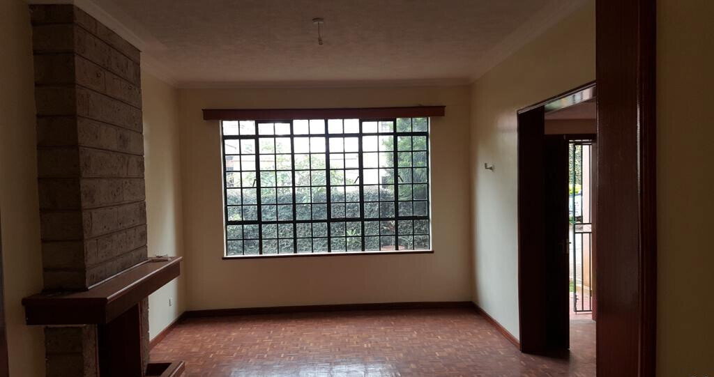 4BR All-Ensuite Townhouse with Private Garden & DSQ - Westlands