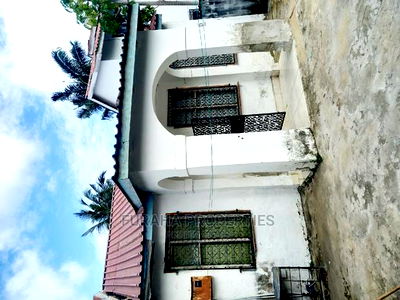2bdrm Bungalow in Bamburi for sale - Image 11