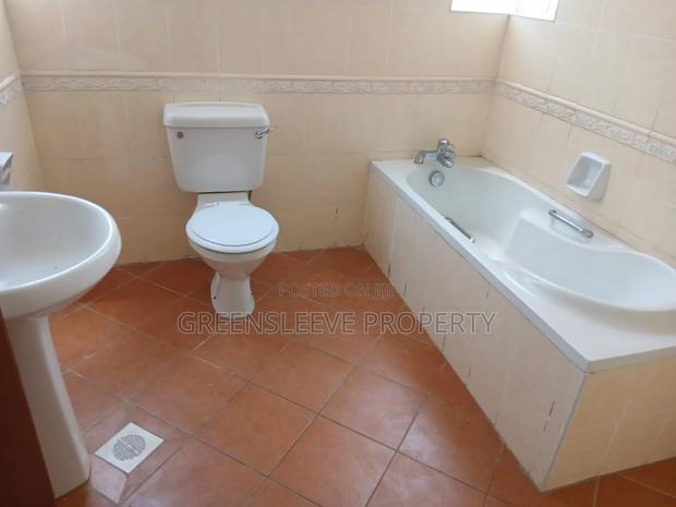 5bdrm Villa in Runda for rent