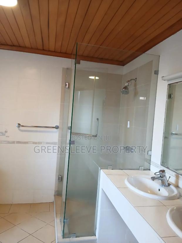 5bdrm Villa in Runda for rent