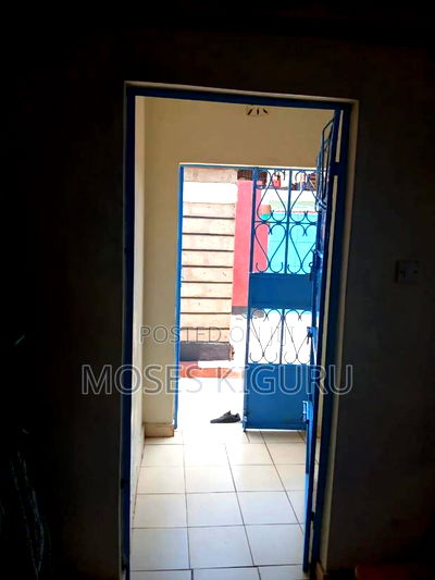 3bdrm Bungalow in Kenyatta Road Estate for sale - Image 10