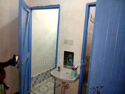 3bdrm Bungalow in Kenyatta Road Estate for sale - Image 8