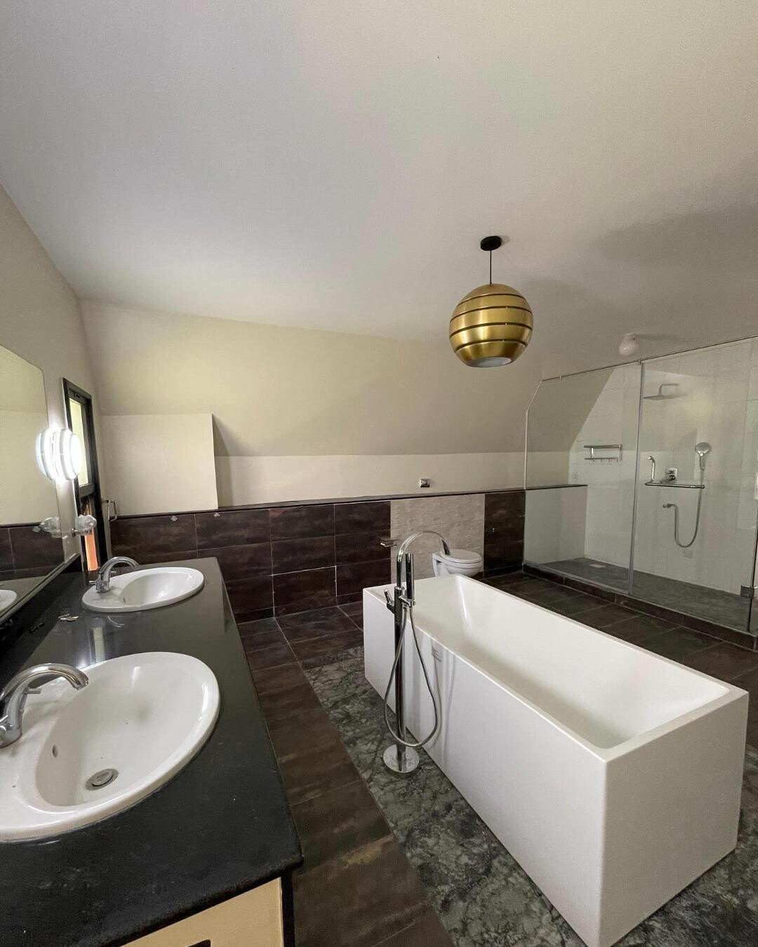 5-Bed Townhouse with Artificial Lake & Pool – Karen
