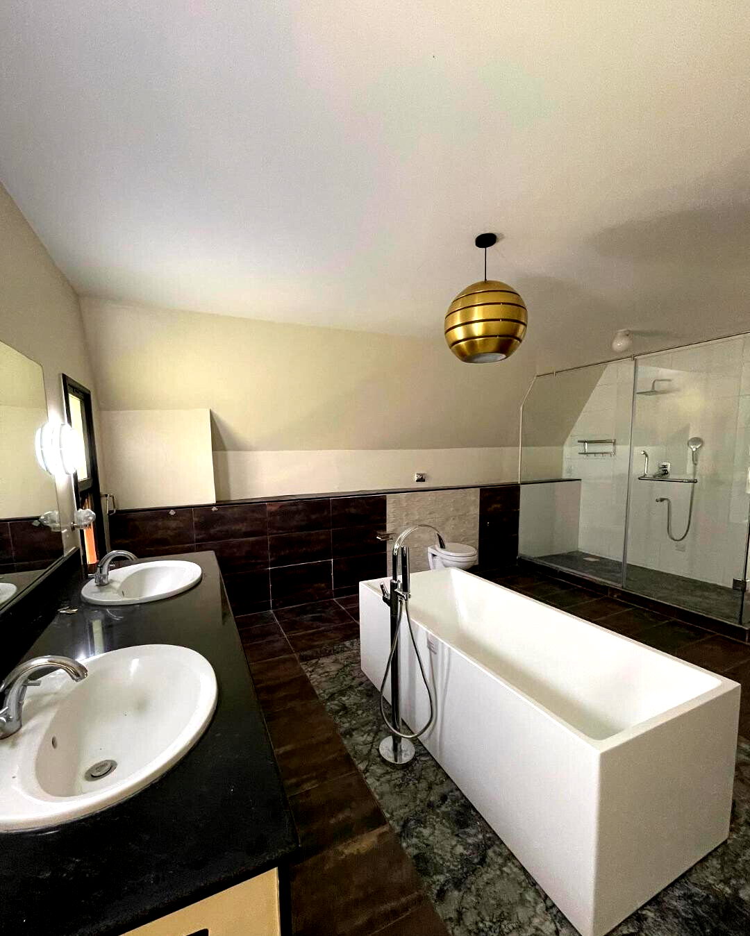 5-Bed Townhouse with Artificial Lake & Pool – Karen