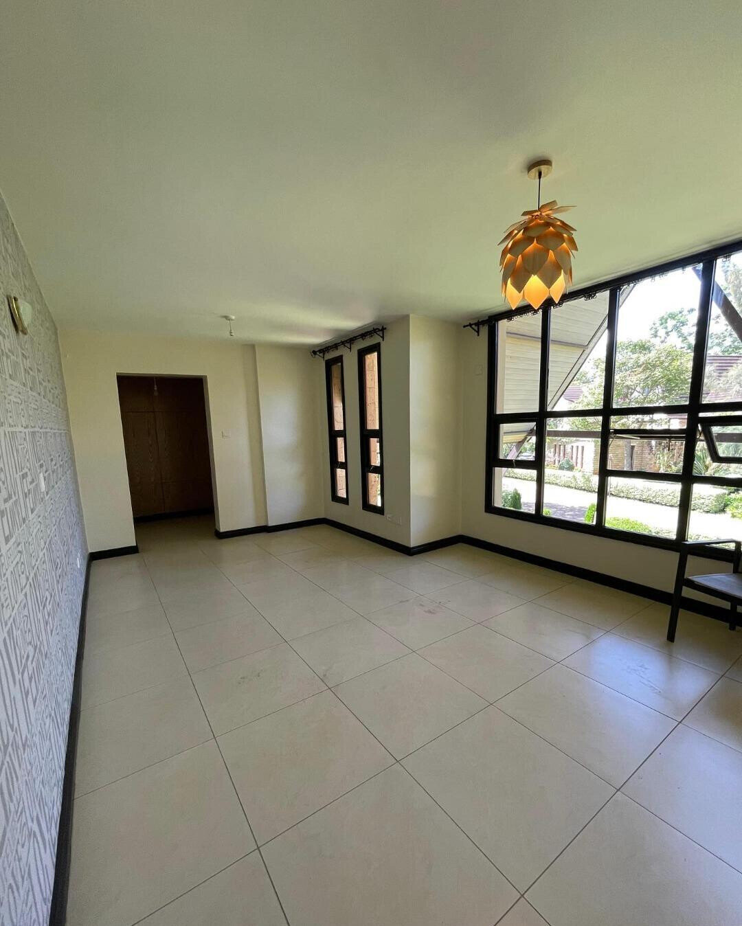 5-Bed Townhouse with Artificial Lake & Pool – Karen