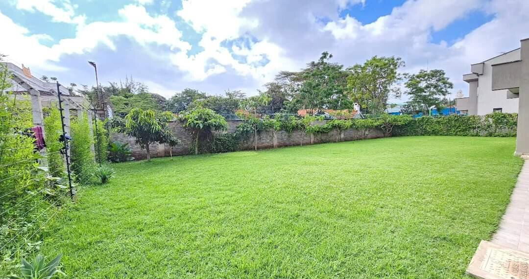 New 5-Ensuite Townhouse with Jacuzzis & DSQ - Lavington