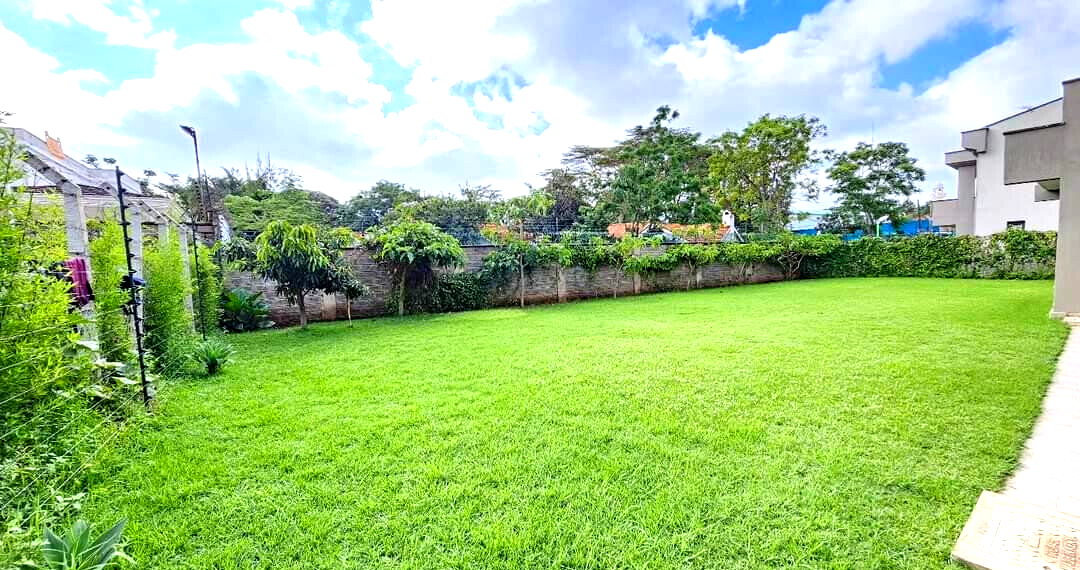 New 5-Ensuite Townhouse with Jacuzzis & DSQ - Lavington