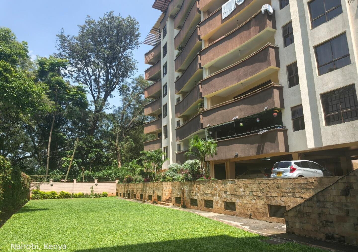4BR Ensuite Penthouse with Garden & Gym - Westlands