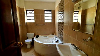 3bdrm Apartment in Valley Arcade for Sale - Image 11