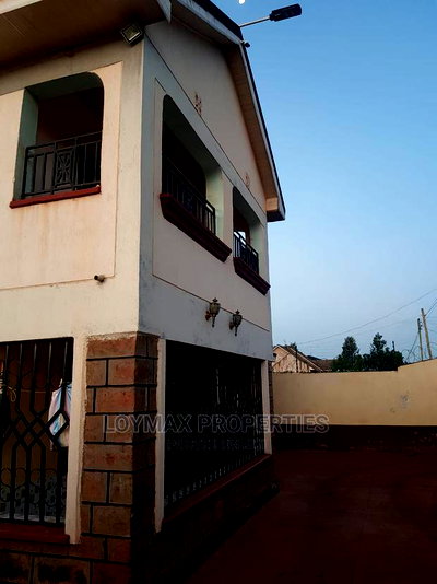 6bdrm Maisonette in Ngoigwa Estate for sale - Image 2