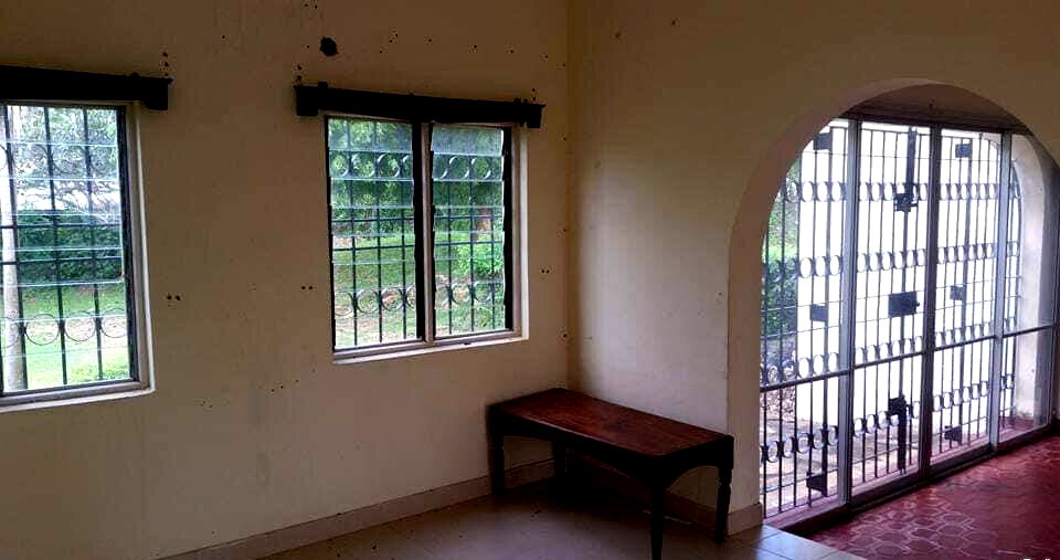Half-Acre 4BR Maisonette with Borehole & Garden - Nyali