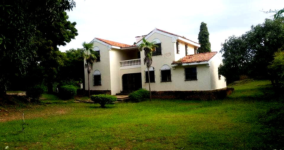 Half-Acre 4BR Maisonette with Borehole & Garden - Nyali
