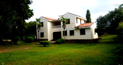 Half-Acre 4BR Maisonette with Borehole & Garden - Nyali