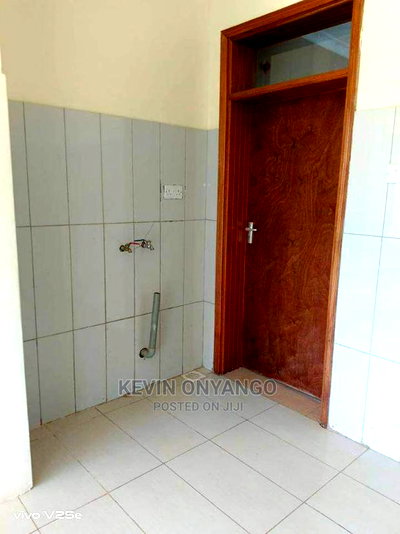 2bdrm Bungalow in Hardy, Karen for rent - Image 12